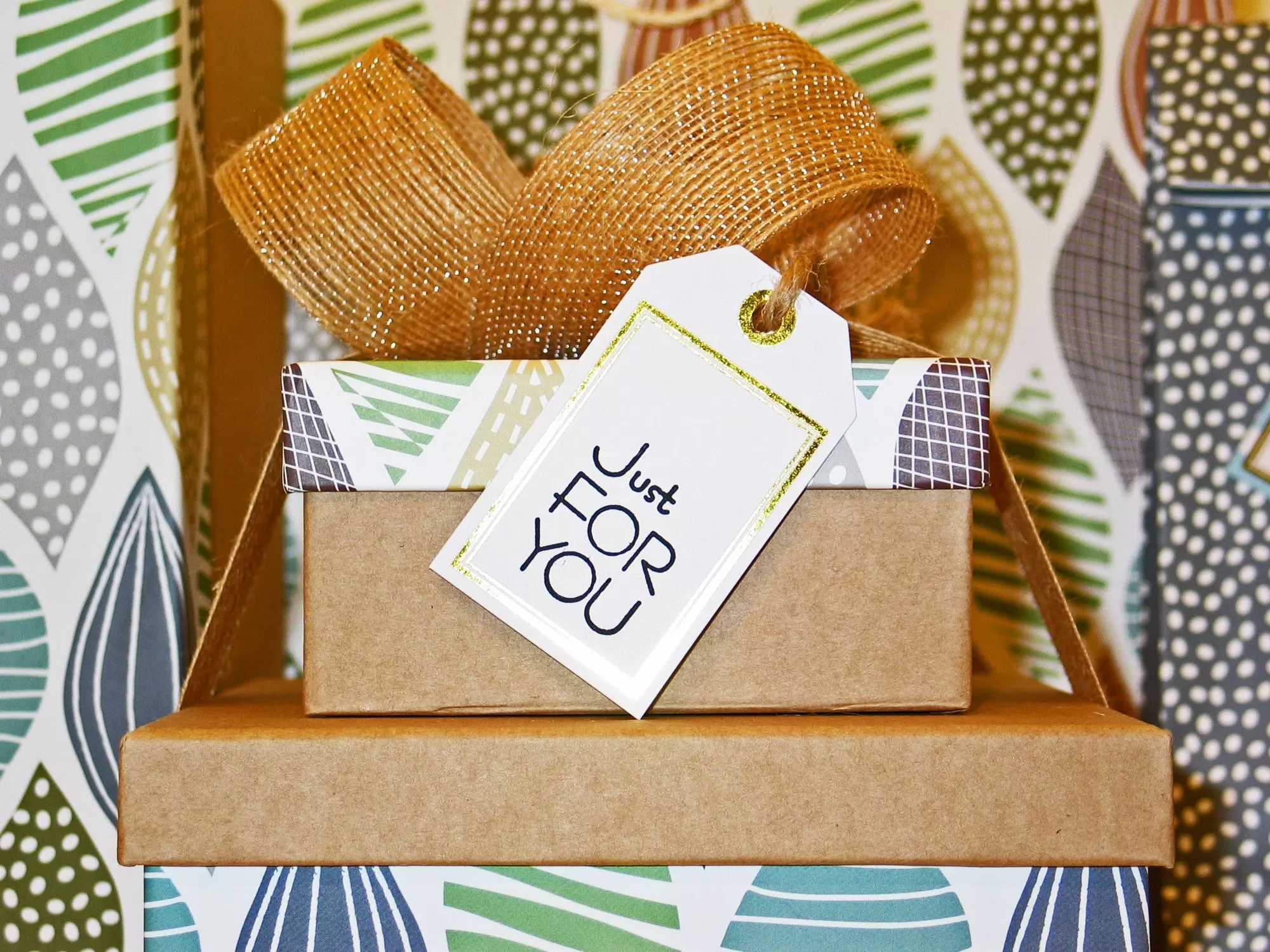 Unique Teacher End-of-Year Gifts: Personalised Wristbands and Creative Ideas They Will Love