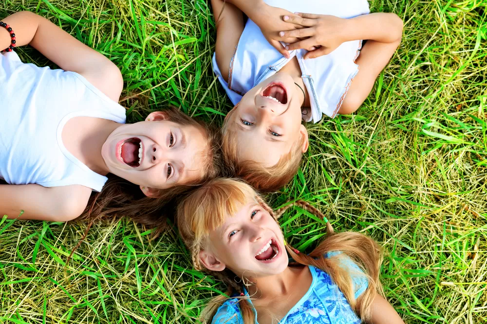 Sun, Fun &amp; Children Safety: How Handband Wristbands Keep Kids Identified on Outings